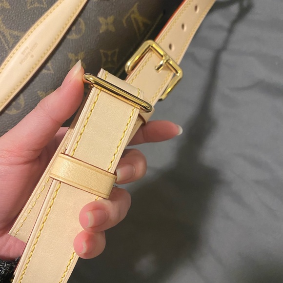 $4️⃣6️⃣7️⃣5️⃣ Bumbag - Picture 3 of 7